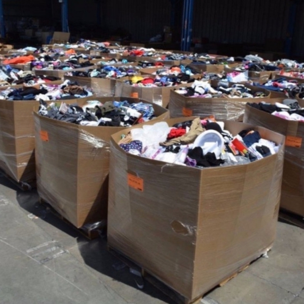 1 TO 99 Target GAP, EDDIE BAUER, LEVI, PUMA, DKNY, Adidas, AND MORE Pallets